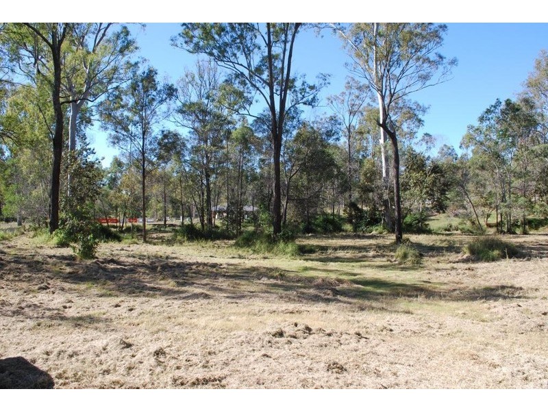 26 Bertrand, Kensington Grove QLD 4341