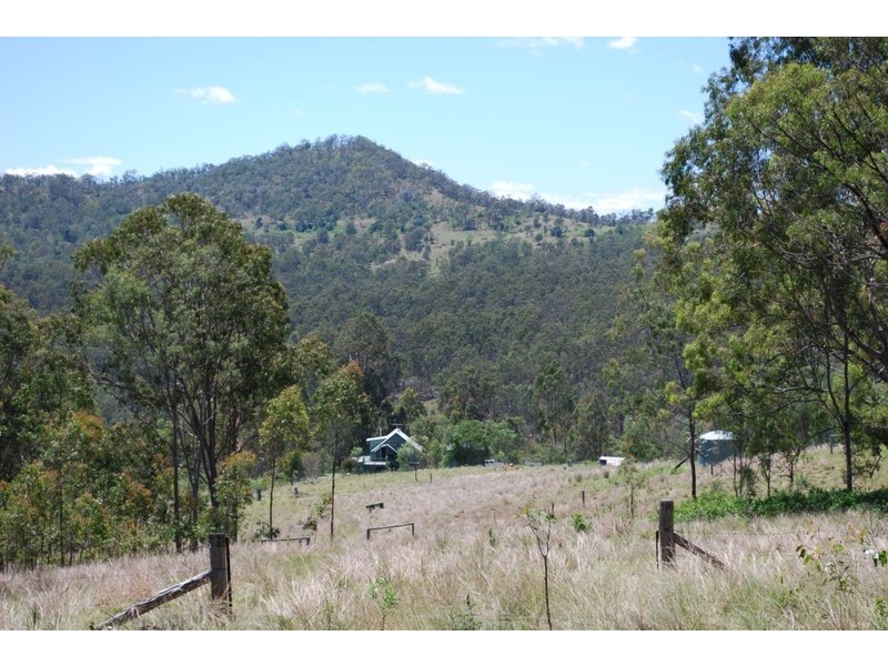 35 Long Gully Rd, Summerholm QLD 4341