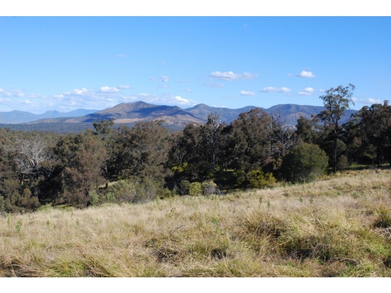 4 Dalton Rd, Mount Berryman QLD 4341