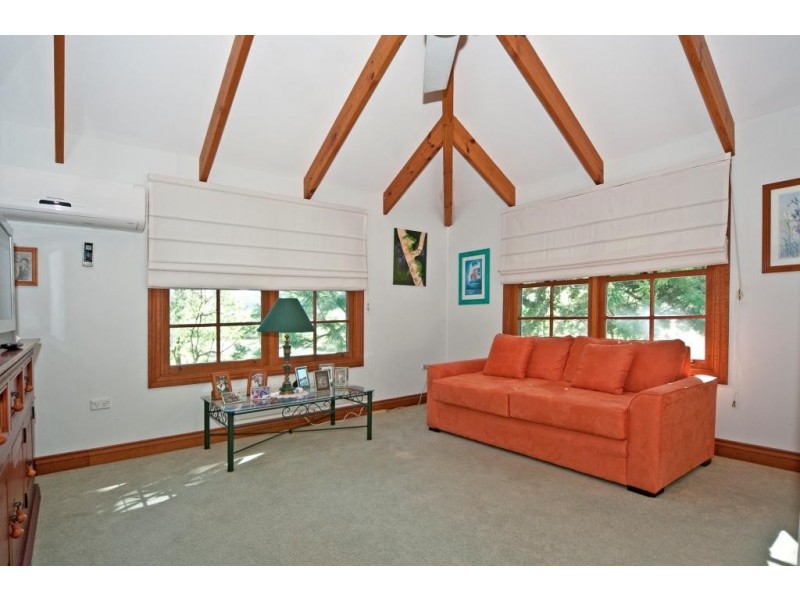 220 Mulgowie Rd, Thornton QLD 4341