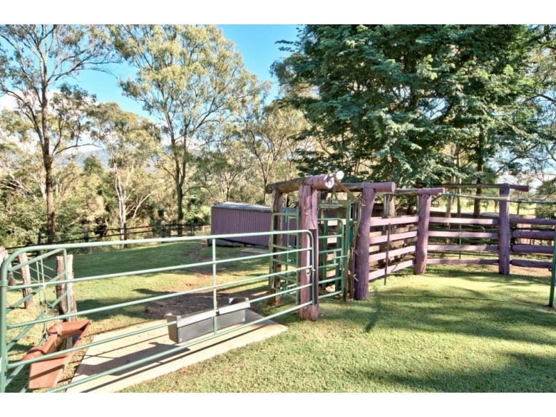 220 Mulgowie Rd, Thornton QLD 4341