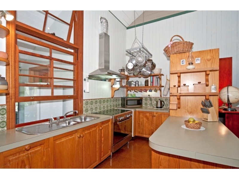 220 Mulgowie Rd, Thornton QLD 4341