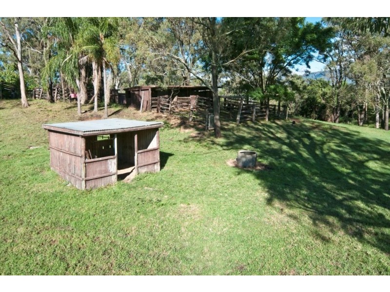220 Mulgowie Rd, Thornton QLD 4341