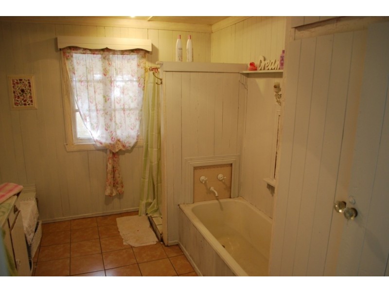 9 Summer St, Laidley QLD 4341