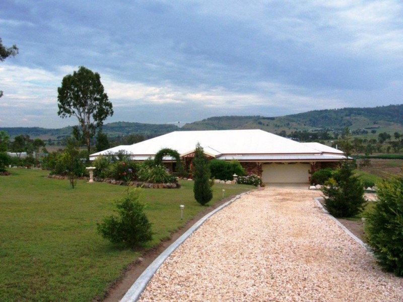 27  Graham Court, Hatton Vale QLD 4341