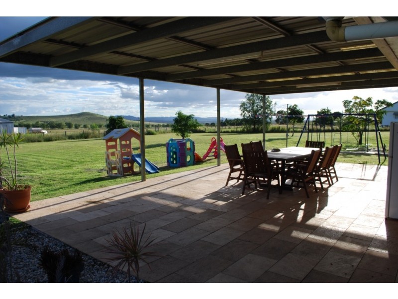 6 Bushman Street, Plainland QLD 4341