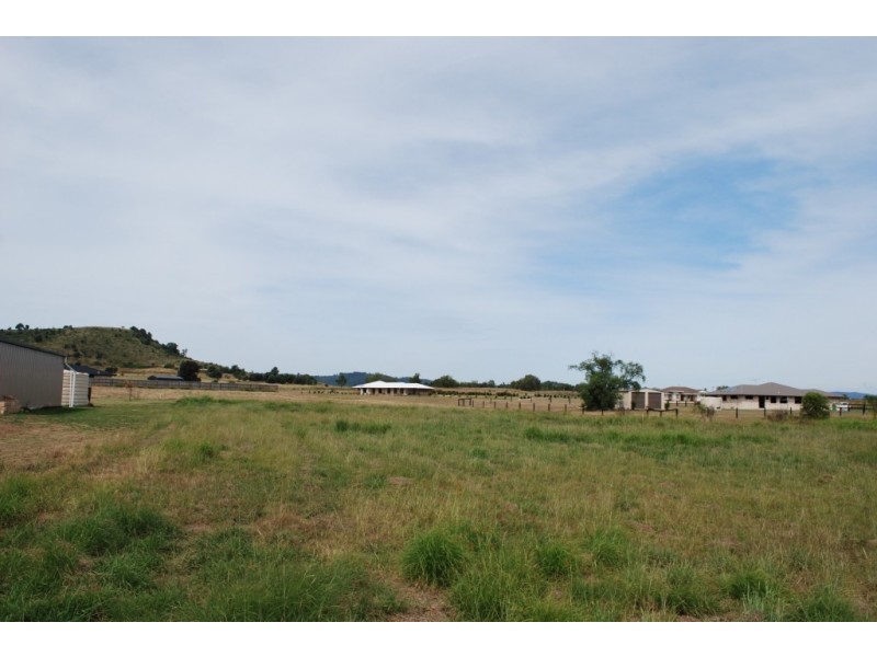 17 Fernrow Drive, Plainland QLD 4341