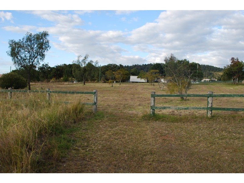 4 Mallee Court, Plainland QLD 4341