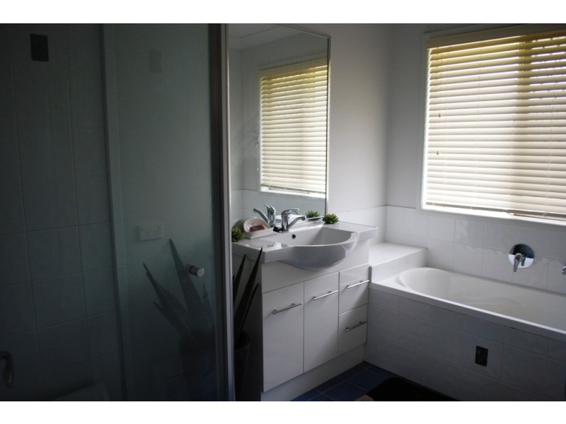 Kensington Grove QLD 4341