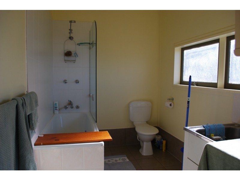 4 Dalton Rd, Mount Berryman QLD 4341