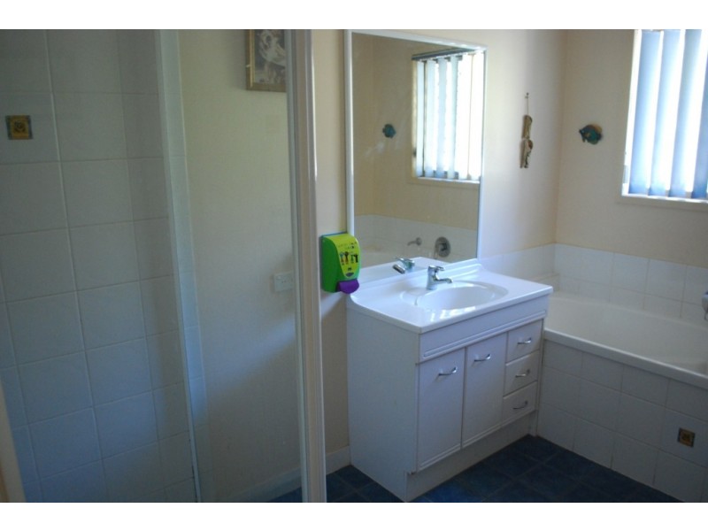 Kensington Grove QLD 4341