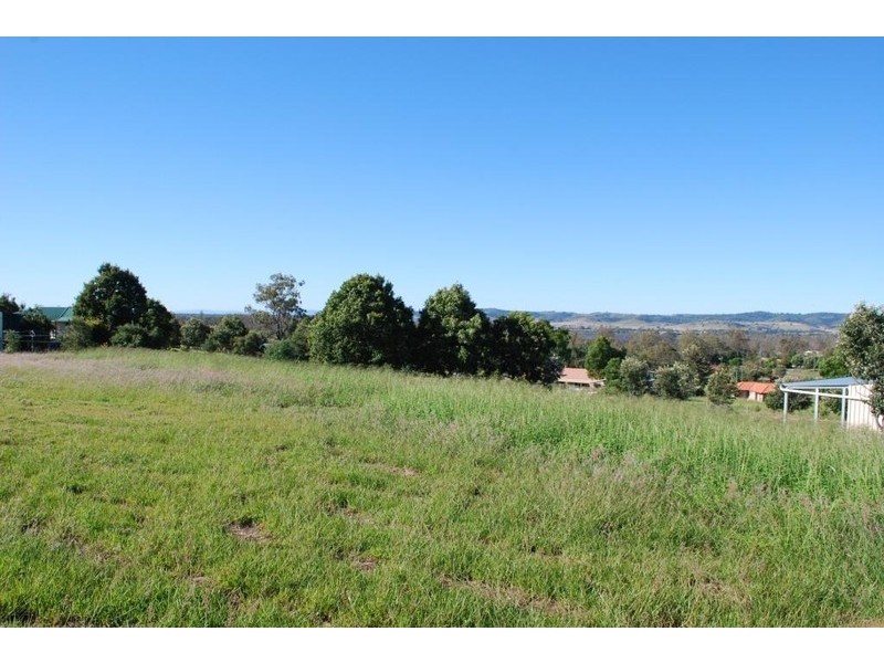 6 Robin Court, Laidley Heights QLD 4341