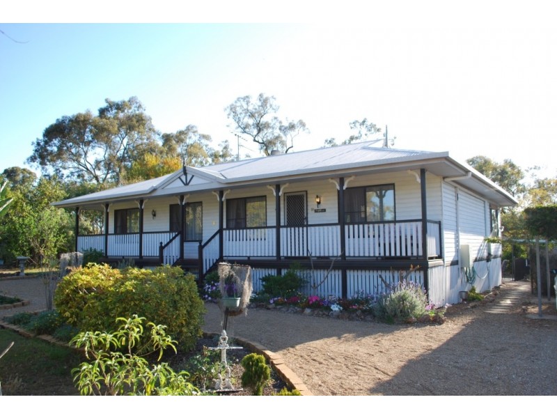 18 Kingfisher Dr, Regency Downs QLD 4341