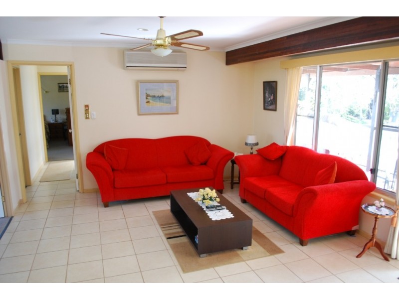 18 Kingfisher Dr, Regency Downs QLD 4341