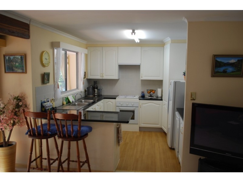 18 Kingfisher Dr, Regency Downs QLD 4341