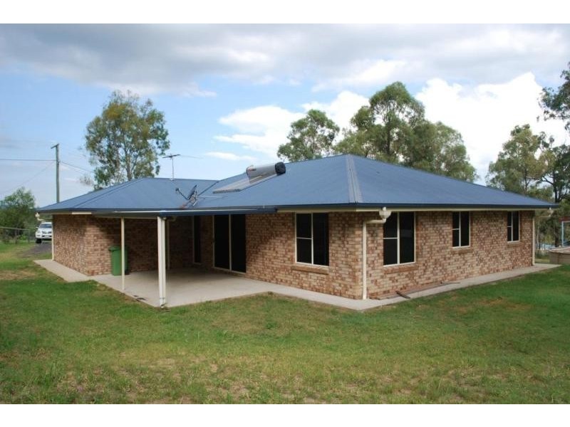 69 Australia II Dr, Kensington Grove QLD 4341