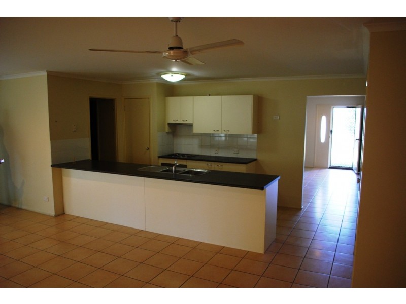 69 Australia II Dr, Kensington Grove QLD 4341