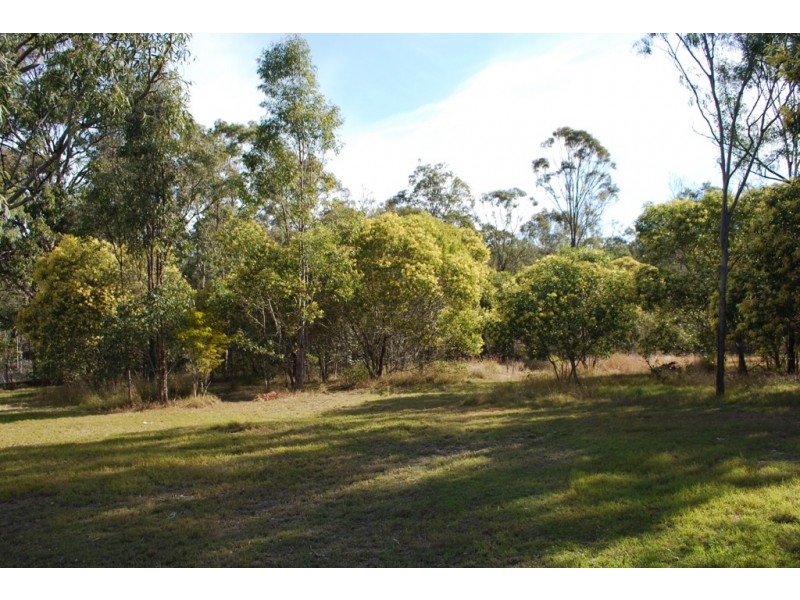 69 Australia II Dr, Kensington Grove QLD 4341