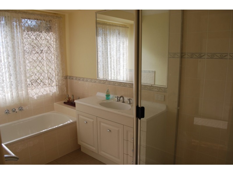 Kensington Grove QLD 4341