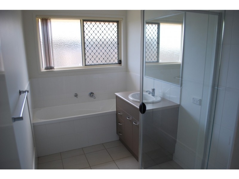 25 Cunningham Ave, Laidley QLD 4341