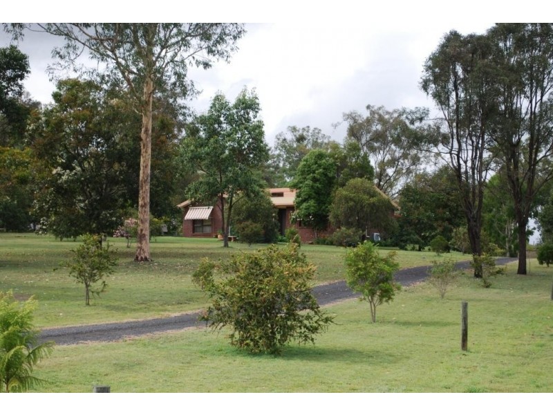 8 Douglas McInnes Dr, Laidley QLD 4341