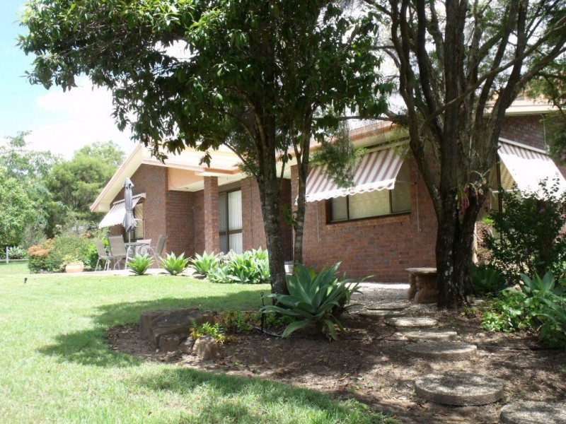 8 Douglas McInnes Dr, Laidley QLD 4341