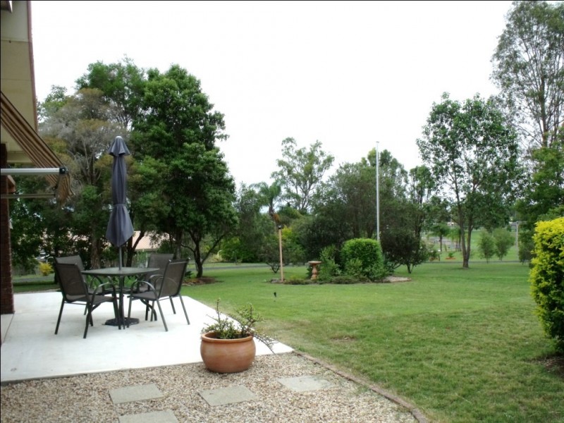 8 Douglas McInnes Dr, Laidley QLD 4341