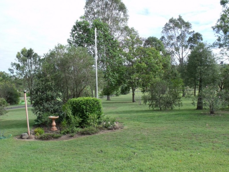 8 Douglas McInnes Dr, Laidley QLD 4341