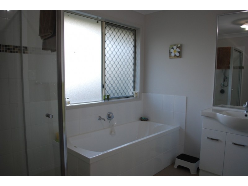 6 Lilliypilly Place, Regency Downs QLD 4341
