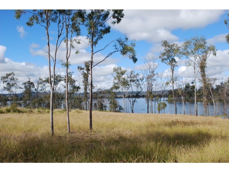 184 Lakes Dr, Laidley Heights QLD 4341