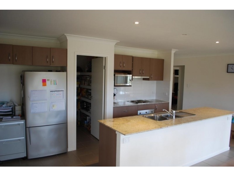 Kensington Grove QLD 4341