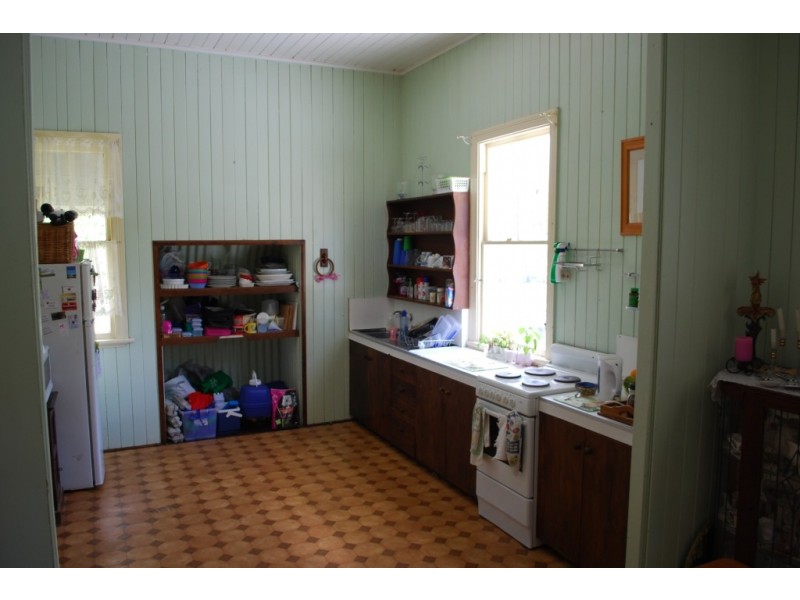 1 Bucknall Court, Regency Downs QLD 4341