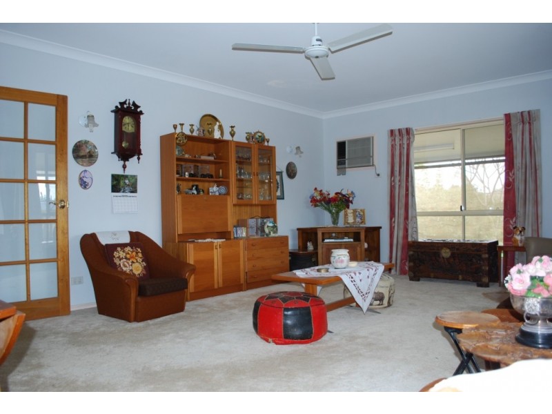 9 Hughes Rd, Plainland QLD 4341