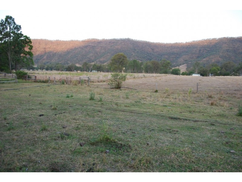 270 Mulgowie Rd, Townson QLD 4341