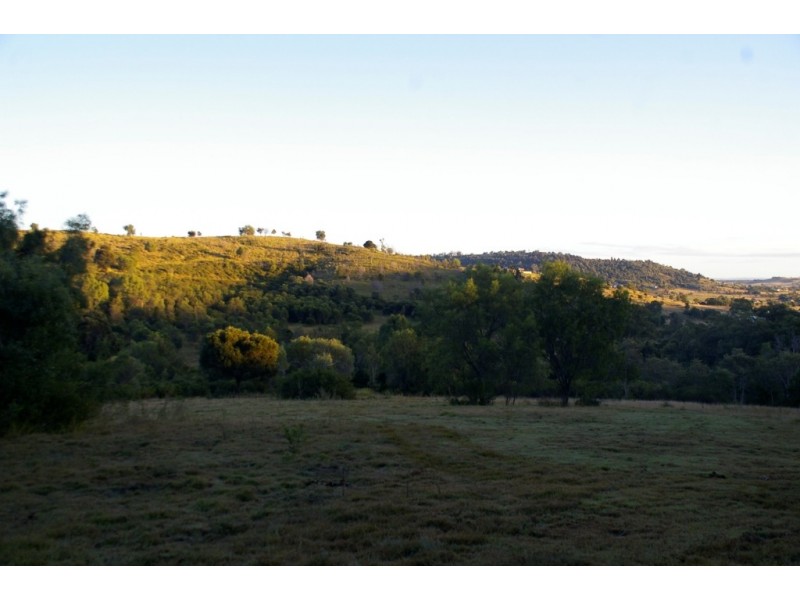 22 Waterhouse Road, Summerholm QLD 4341