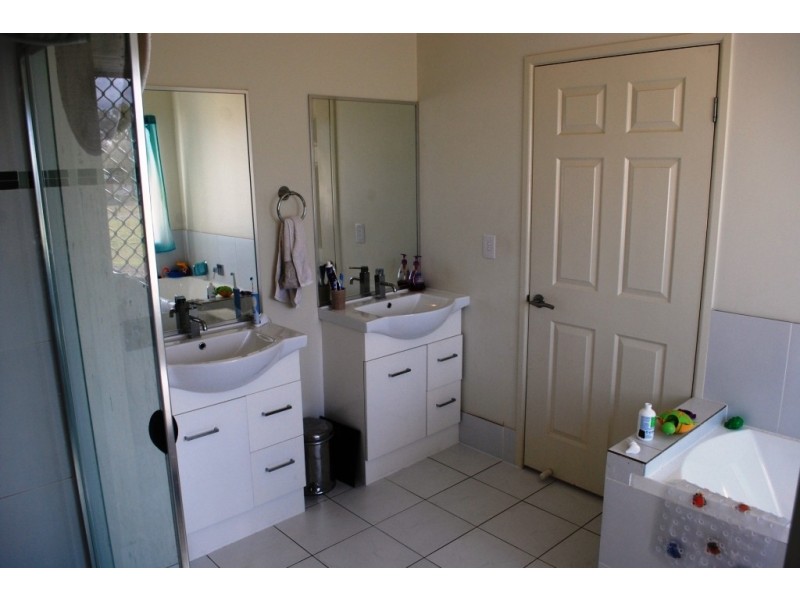 Kensington Grove QLD 4341