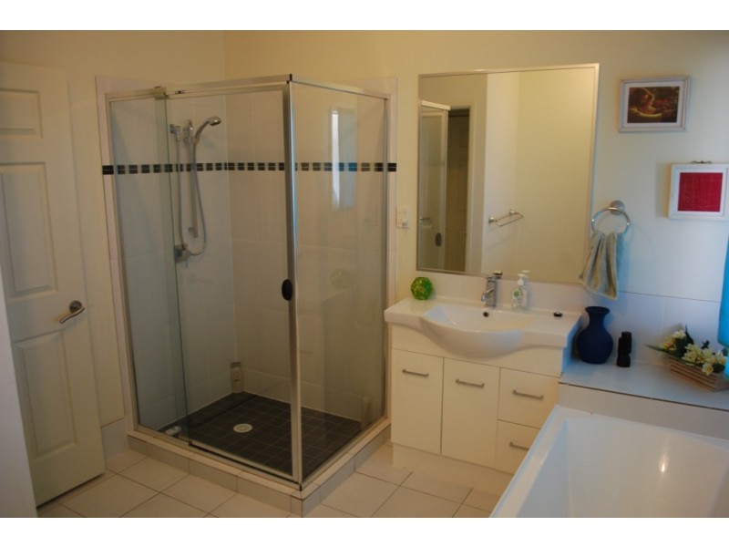 Kensington Grove QLD 4341