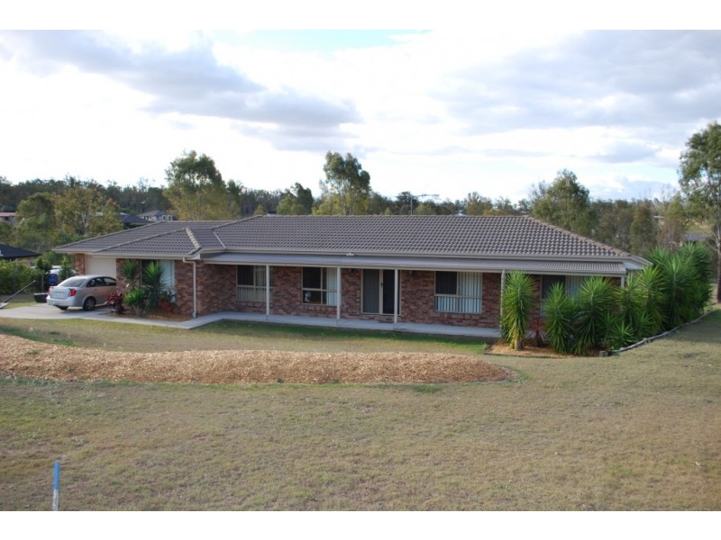 4 Appleby Close, Kensington Grove QLD 4341
