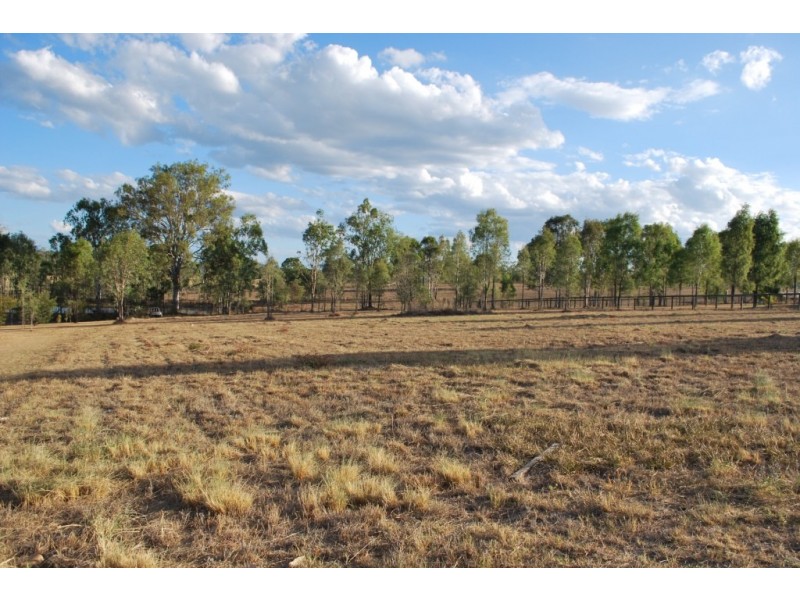 14 Nichlaus Court, Hatton Vale QLD 4341