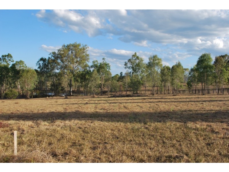 14 Nichlaus Court, Hatton Vale QLD 4341