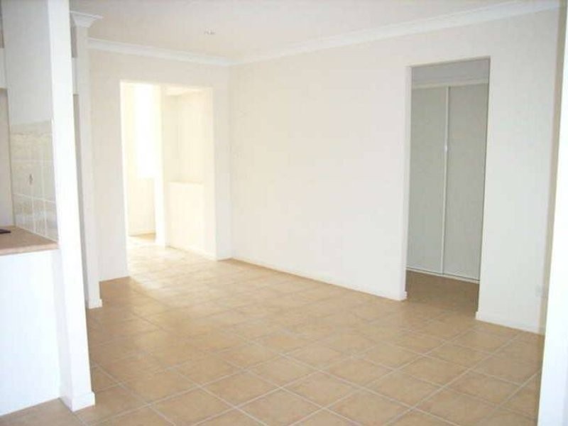 24 Wattle Cr, Raceview QLD 4305