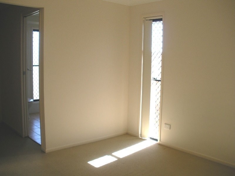 24 Wattle Cr, Raceview QLD 4305