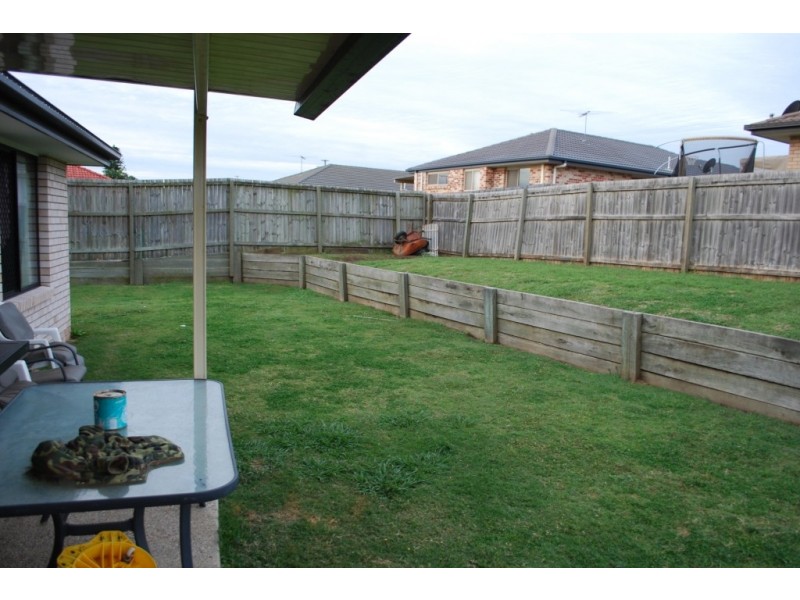 24 Wattle Cr, Raceview QLD 4305