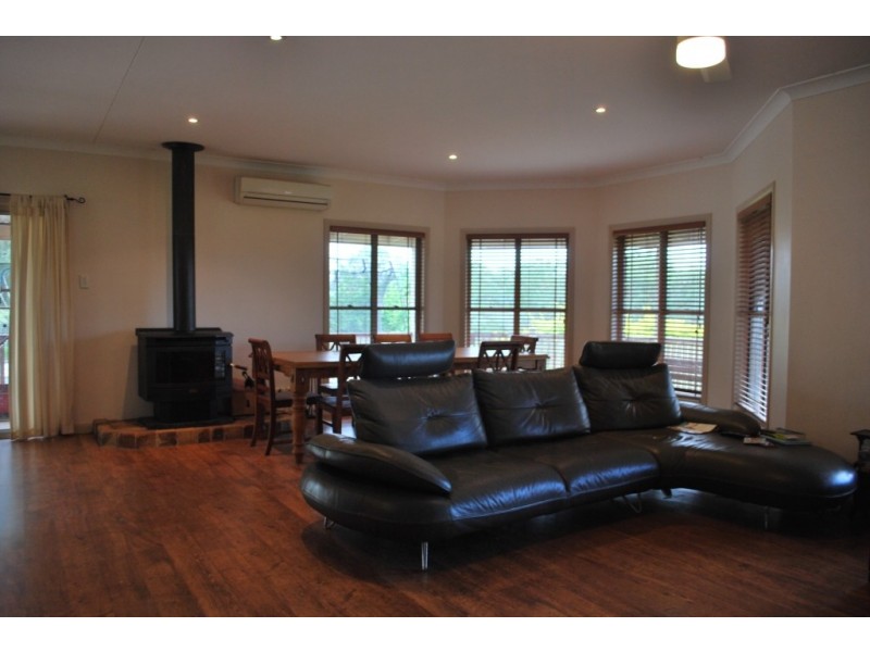 101 Thallon Road, Kensington Grove QLD 4341