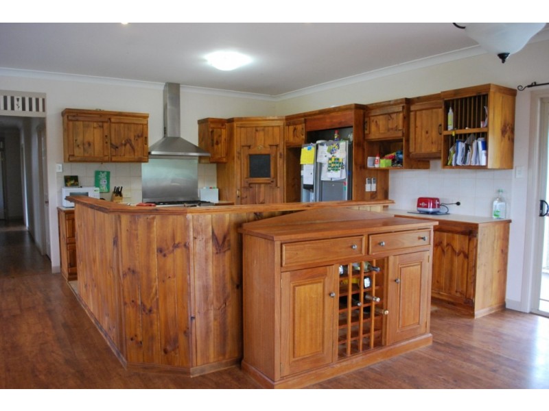 101 Thallon Road, Kensington Grove QLD 4341