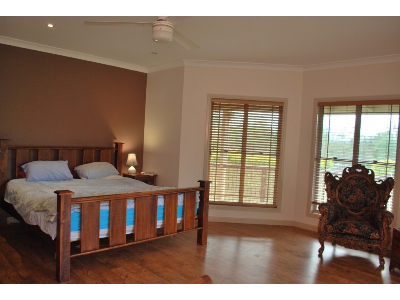 101 Thallon Road, Kensington Grove QLD 4341