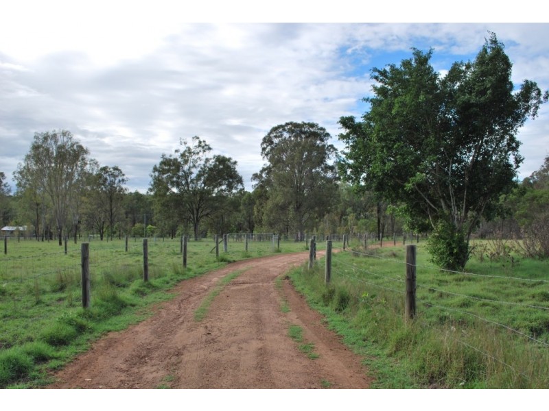 101 Thallon Road, Kensington Grove QLD 4341