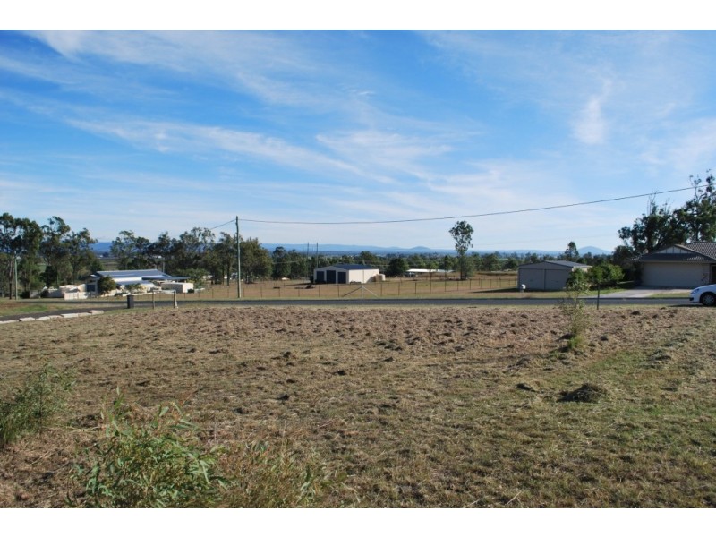 5 Thredbo Ct, Regency Downs QLD 4341