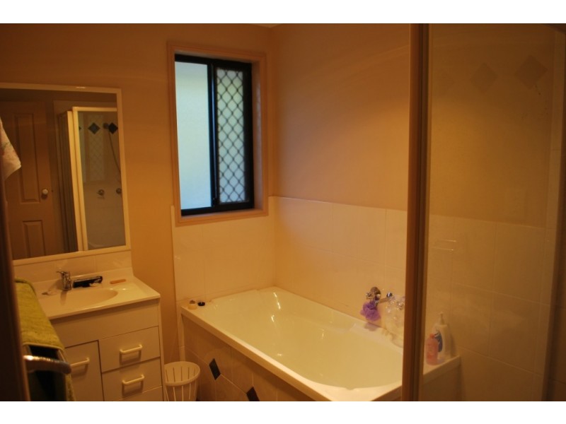 16 Mallard Court, Laidley Heights QLD 4341