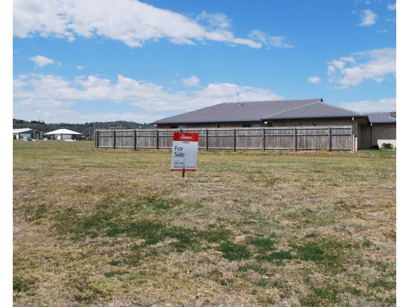 2 Lawson Cres, Laidley North QLD 4341